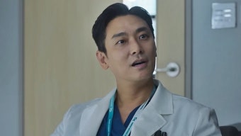 '중증외상센터' 흥행질주에…주지훈이 빙긋 웃을 소식 생겼다 | 위키트리 '중증외상센터' 흥행질주에…주지훈이 빙긋 웃을 소식 생겼다