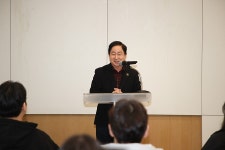 주광덕 남양주시장, 다산한강초교 찾아 진로 특강 진행 | 위키트리 주광덕 남양주시장, 다산한강초교 찾아 진로 특강 진행
