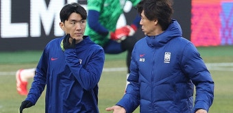 바이에른 뮌헨, 김민재 제외한 우승 축하 포스터 논란 확산중