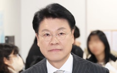 “한참 생각하다 쓰는 글인데…” 장제원 사망, 부친상 당한 노엘 심경... 생각하다 쓰는 글인데…” 장제원 사망, 부친상 당한 노엘 심경 글 (전문)