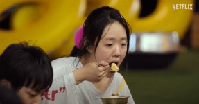 “Jin’s Kitchen”? | 위키트리 Why BTS Jin Makes the Perfect Soybean Stew — Could Season 2 Be “Jin’s Kitchen”? 