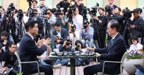 사당역 4번출구 버스승차대 사람들 헤매 | 위키트리 사당역 4번출구 버스승차대 사람들 헤매