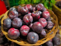 요즘 마트 진열대에 속속 등장, 부지런히 서둘러 6월에 먹어야 하는 과일 | 위키트리 요즘 마트 진열대에 속속 등장, 부지런히 서둘러 6월에... 