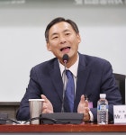 '이재명 대통령 청소년 시절 강력범죄 연루' 주장한 모스 탄 교수 수사 착수 | 위키트리 '이재명 대통령 청소년 시절 강력범죄 연루' 주장한 모스... 