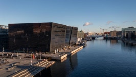 스위스·호주 다 제쳤다... 세계서 가장 살기 좋은 의외의 도시 | 위키트리 스위스·호주 다 제쳤다... 세계서 가장 살기 좋은 의외의 도시