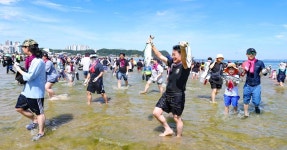 “이 시국에…” 급히 명칭 변경에 들어간 포항 아파트 | 위키트리 “이 시국에…” 급히 명칭 변경에 들어간 포항 아파트
