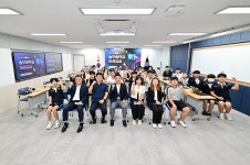 백영현 포천시장, 송우중 디지털 창작소 개소 축하 | 위키트리 백영현 포천시장, 송우중 디지털 창작소 개소 축하