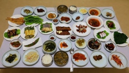 60대가 몰던 차량 초등학교 앞 인도 덮쳐…70대 교통봉사자 사망 | 위키트리 60대가 몰던 차량 초등학교 앞 인도 덮쳐…70대 교통봉사자 사망