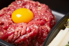 연어랑 육회는 왜 같이 파는걸까…진짜 이유는 따로 있었다 | 위키트리 연어랑 육회는 왜 같이 파는걸까…진짜 이유는 따로 있었다