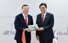 상하이 국제 영화제 레드카펫에 등장한 한국 배우 사진 | 위키트리 상하이 국제 영화제 레드카펫에 등장한 한국...