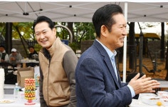 파주시장, 자유로 탄현면 진출입로 내년말 완공 | 위키트리 파주시장, 자유로 탄현면 진출입로 내년말 완공
