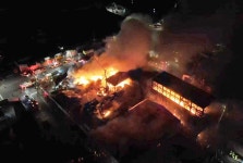 서귀포 토평공단 공장 밤새 큰불…대응 1단계 “다량 연기·우회” | 위키트리 서귀포 토평공단 공장 밤새 큰불…대응 1단계 “다량 연기·우회” 