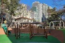 김동근 의정부시장, 하금오어린이공원 리모델링 현장 점검 | 위키트리 김동근 의정부시장, 하금오어린이공원 리모델링 현장 점검