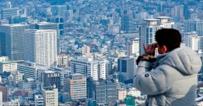 “밤에 진짜 효과적” 서울 서초구가 처음으로 설치했다는 신박한 횡단보도 | 위키트리 “밤에 진짜 효과적” 서울 서초구가 처음으로... 