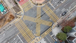 ‘경주 스쿨존 사건’ 피해자의 친누나가 오늘자 신문 인터뷰에서... ‘경주 스쿨존 사건’ 피해자의 친누나가 오늘자 신문 인터뷰에서 열받아서... 