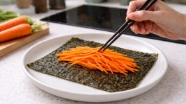 집에 있는 당근을 김 위에 올려 보세요…가족들이 젓가락 들고 달려 옵니다 | 위키트리 집에 있는 당근을 김 위에 올려 보세요…가족들이 젓가락... 