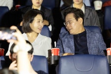 경기도, 외국인노동자 고충 해결..소외지역 찾아가는 상담운영 | 위키트리 경기도, 외국인노동자 고충 해결..소외지역 찾아가는 상담운영