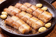삼겹살을 소금 대신 이 가루 찍어서 드세요…맛의 신세계가 열립니다 | 위키트리 삼겹살을 소금 대신 이 가루 찍어서 드세요…맛의 신세계가... 