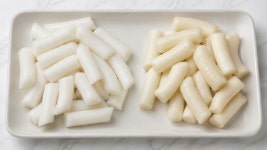 떡볶이에 냉장고 속 이것 한 스푼 넣었더니…분식집 사장님도 감칠맛에 감탄합니다 | 위키트리 떡볶이에 냉장고 속 이것 한 스푼 넣었더니... 