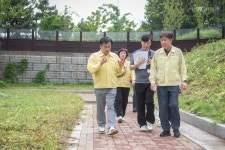 딱 16글자…유출돼 버린 이번 호우 대비 '대통령 지시사항' | 위키트리 딱 16글자…유출돼 버린 이번 호우 대비 '대통령 지시사항'