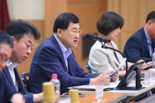 ㈜영진비앤에스와 경주중앙로타리클럽, 함께 어려운 이웃에게 나눔을... 위키트리  ㈜영진비앤에스와 경주중앙로타리클럽, 함께 어려운 이웃에게... 