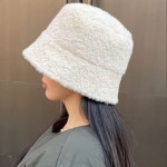 꼬메르 [당일출고/연예인핏] 여신 뽀글이 버킷햇 3color