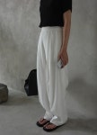 더이브스튜디오 Drape slacks (white)