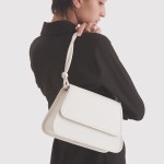 메종246 KOE BAG-OFF WHITE