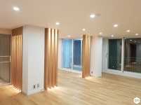 인테리어가 쉬워지는 방법, 집닥 포근한 웜톤과 우드 포인트 인테리어 / 수지구 진산마을 45평 아파트