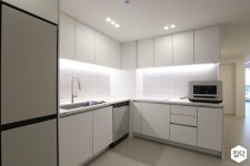 인테리어가 쉬워지는 방법, 집닥 [30평대 아파트 인테리어] 군더더기 없이 깔끔한, 베이지 & 화이트 무드의 화곡 웰라이빌