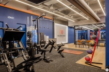 인테리어가 쉬워지는 방법, 집닥 활력 넘치는 색감대비로 눈에 확 띄는 [헬스장]