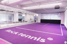 인테리어가 쉬워지는 방법, 집닥 핑크&퍼플 포인트로 연출한 실내 테니스장