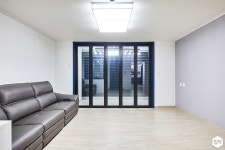 인테리어가 쉬워지는 방법, 집닥 모던함에 컬러감 더한 30평대 아파트 인테리어