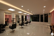 경북 김천시 덕곡동 핑크빛과 골드포인트로 세련되고 고급스러운 헤어샵 인테리어 간편안심인테리어 집닥 핑크빛과 골드포인트로 세련되고... 