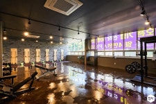 인테리어가 쉬워지는 방법, 집닥 인더스트리얼 스타일로 세련된 필라테스 센터