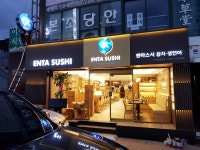 인테리어가 쉬워지는 방법, 집닥 화이트톤의 도장과 우드시트로 따뜻한 느낌을 연출한 30평대 음식집