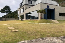 인테리어가 쉬워지는 방법, 집닥 호수가 보이는 전원주택 같은 카페