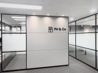 인테리어가 쉬워지는 방법, 집닥 로펌 회사 이미지에 맞춘 파티션 공사 