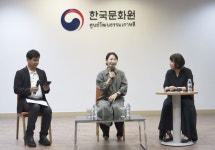 활동 - <씬의 설계: 미술감독이 디자인한 영화 속 세계> 전시 연계 감독과의 대화 행사 개최 | Kocis <씬의 설계: 미술감독이 디자인한 영화 속... 