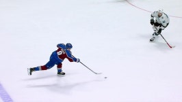 Grubauer makes 21 saves in return, Avalanche shut out Sharks