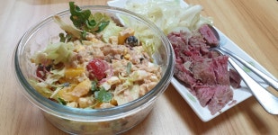 점심맛있게 먹자 샐러드와 돼지고기 - 자유게시판 - 코인판 - 가상화폐 커뮤니티, 비트코인 김프 사이트, 김치프리미엄, 빗썸, 업비트 시세, 갤러리