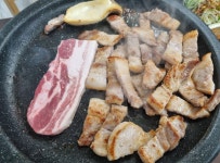 울동네 삼겹살집인데 어떻노 ?ㅇㅇ - 자유게시판 - 코인판