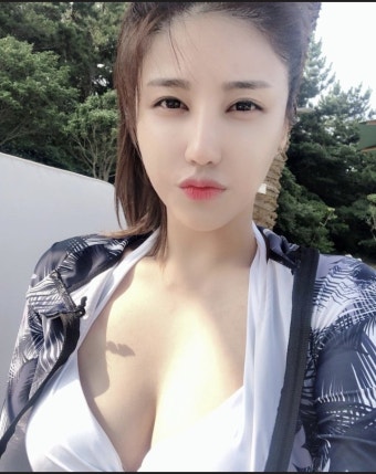 30대 유명 여성 프로골퍼 - 자유게시판 - 코인판