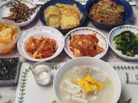 소박한 가족 밥상 새해복받아라 - 자유게시판 - 코인판