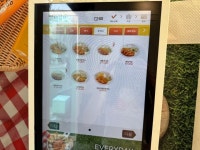 ヤムセムキムパッ 聖水駅店｜聖水洞・ソウルの森(ソウル)のグルメ・レストラン｜韓国旅行「コネスト」 ヤムセムキムパッ 聖水駅店｜聖水洞... 