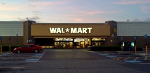 Bank CEO Rips Walmart For Allowing ID Thieves To Spend $12K Without Anyone Noticing – Consumerist Bank CEO Rips Walmart For... 