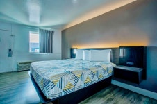 W/Yard/Garage/Washer/Dryer & Near Ua!, 투손 (2025-01-18~2025-01-19, 1박, 2인) 4 Bedroom House! W/Yard/Garage/Washer/Dryer & Near... 