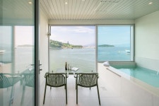 라마다 프라자 바이 윈덤 여수 호텔, 여수 (2025-02-12~2025-02-13, 1박, 2인) 라마다 프라자 바이 윈덤 여수 호텔, 대한민국