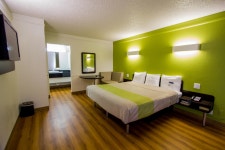 Enjoy Poolside TVs and Private Cabanas off N Lamar, Brentwood (2024-12-04~2024-12-05, 1박, 2인) Enjoy Poolside TVs and Private... 