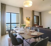 두바이 호텔 HiGuests - Amazing Sea Views From This 2BR Apt in JBR - 스카이스캐너